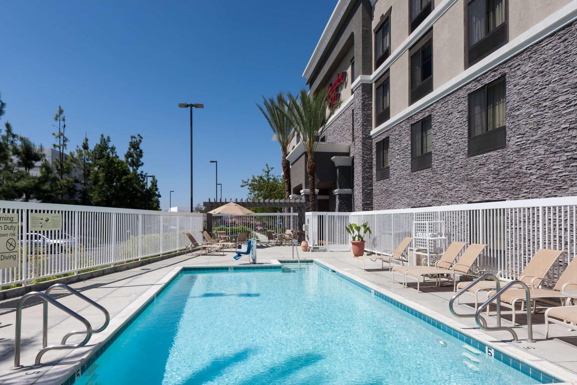 Hampton Inn Los Angeles Orange County Cypress Buitenkant foto